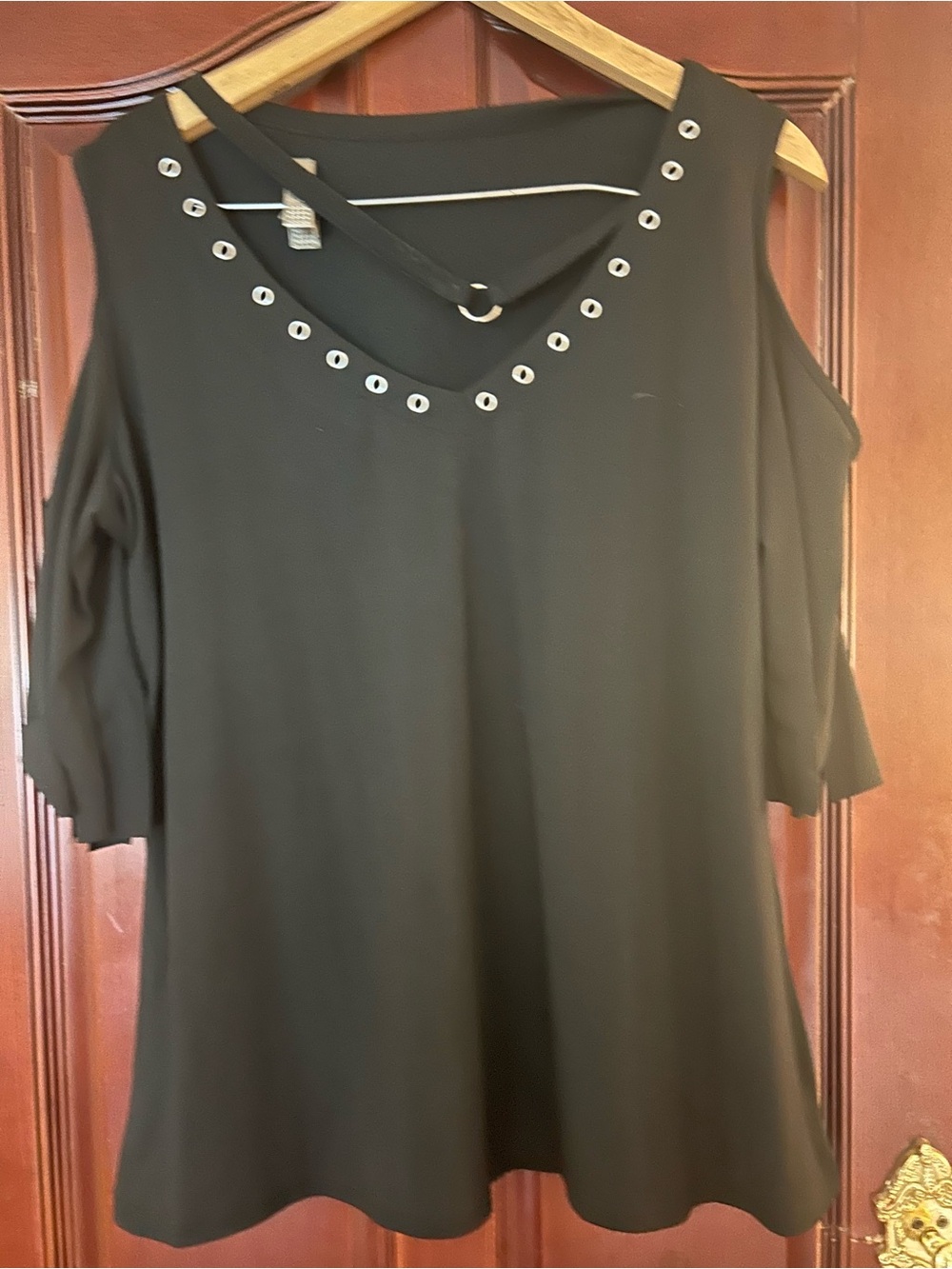 Black Cold-Shoulder Grommet Detail Women’s Top